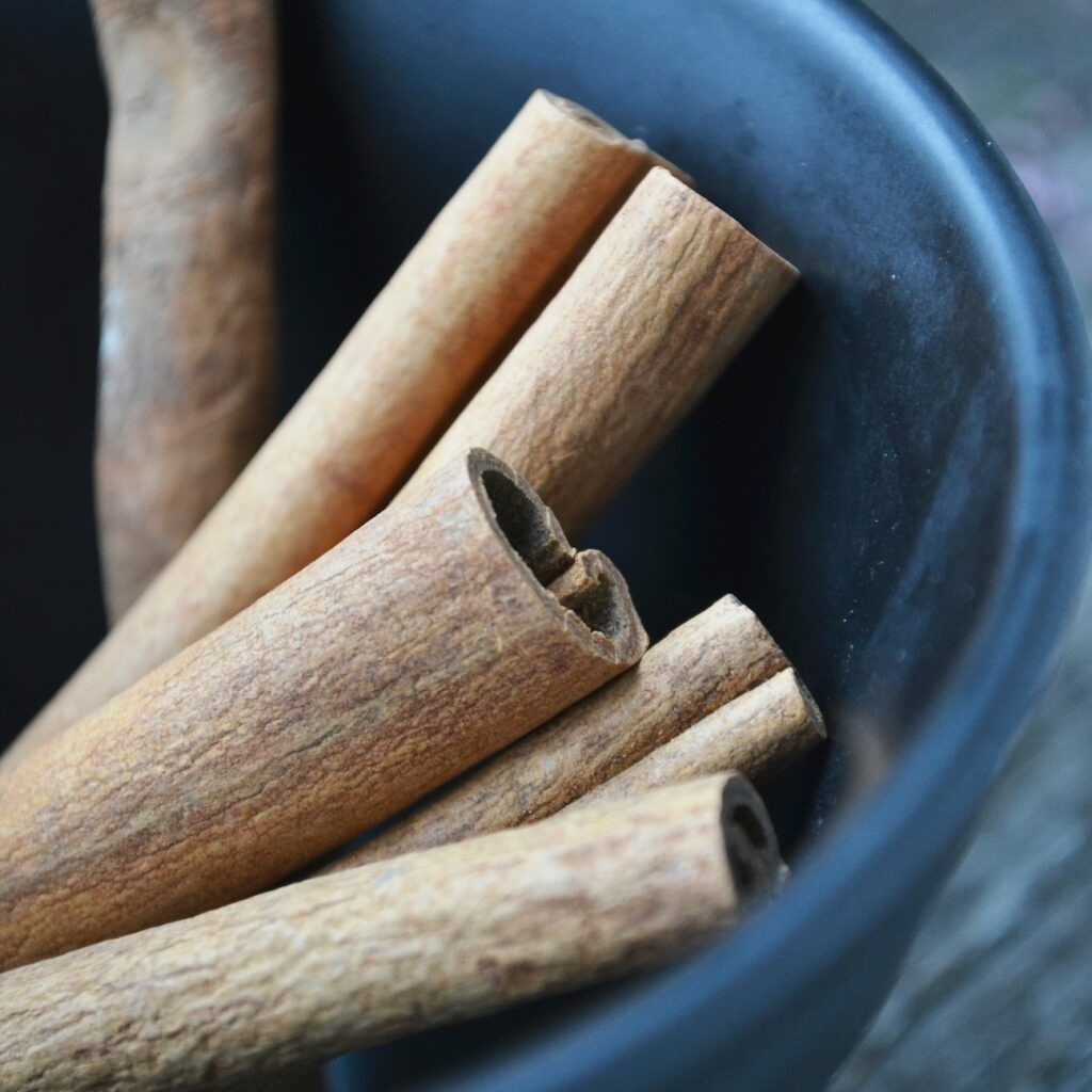 Cassia cinnamon in blue bowl