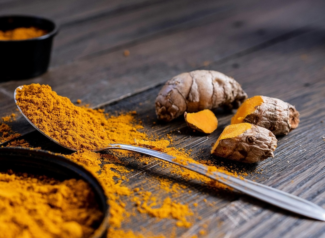 turmeric-rhizomes-and-powder