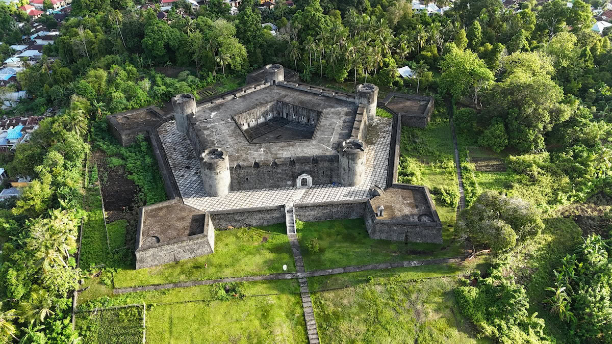 Fort Belgica, Banda Neira, Indonesia —an aerial view of a fortress in the middle of a forest