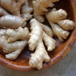5 ginger rhizomes in a beautiful wooden bowl