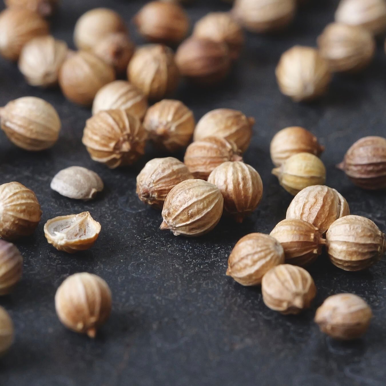 coriander-close-up-in-pan